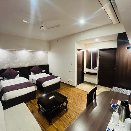 Hotel The Great Ganga Рішикеш Екстер'єр фото