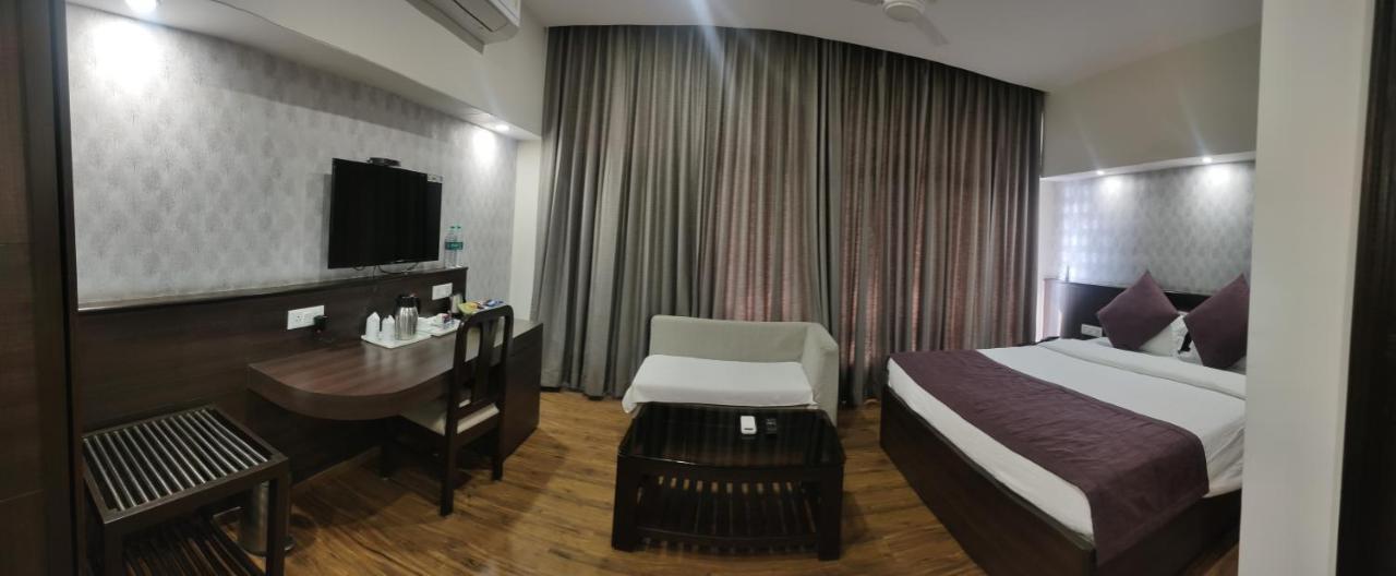 Hotel The Great Ganga Рішикеш Екстер'єр фото