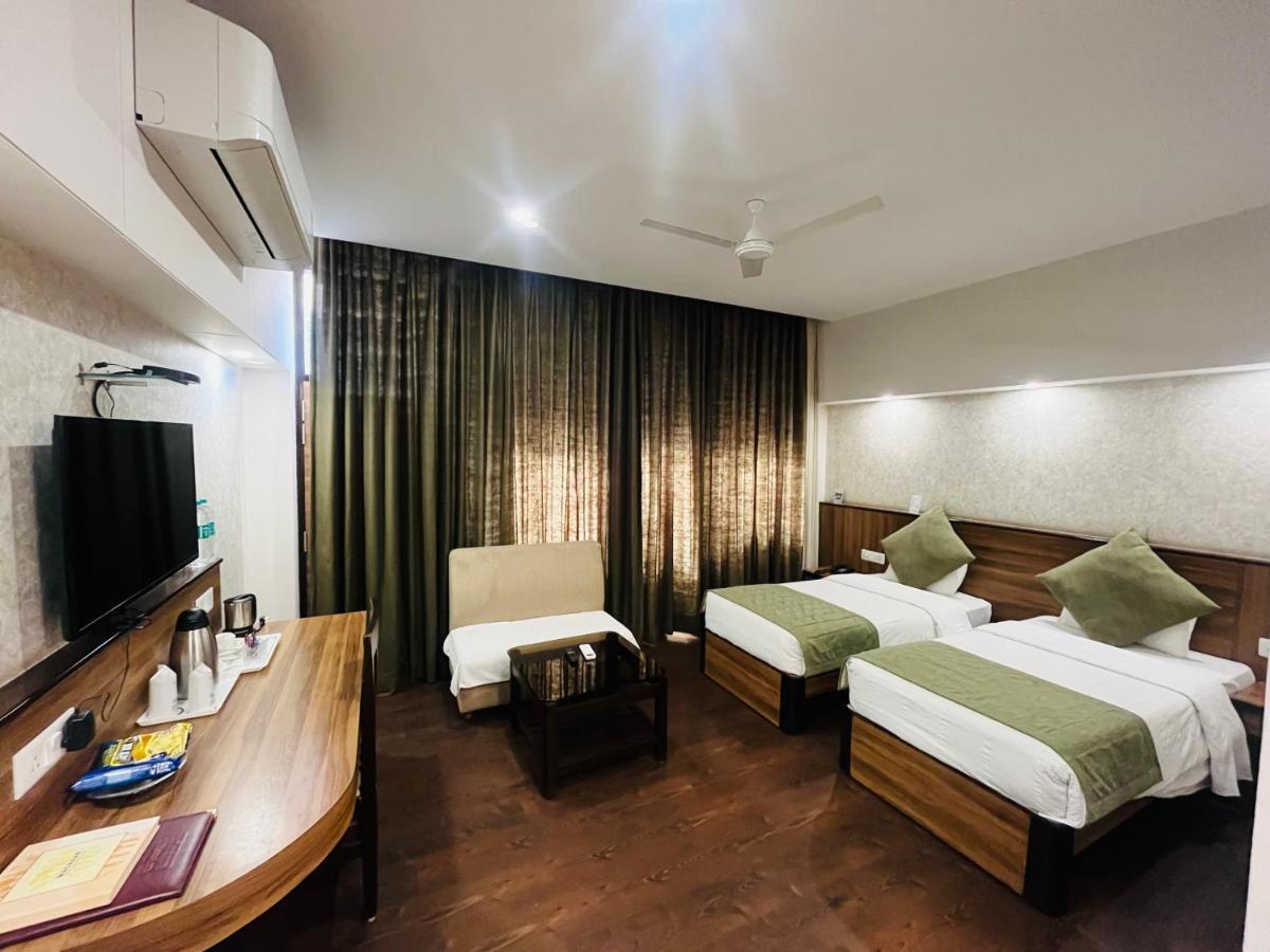 Hotel The Great Ganga Рішикеш Екстер'єр фото