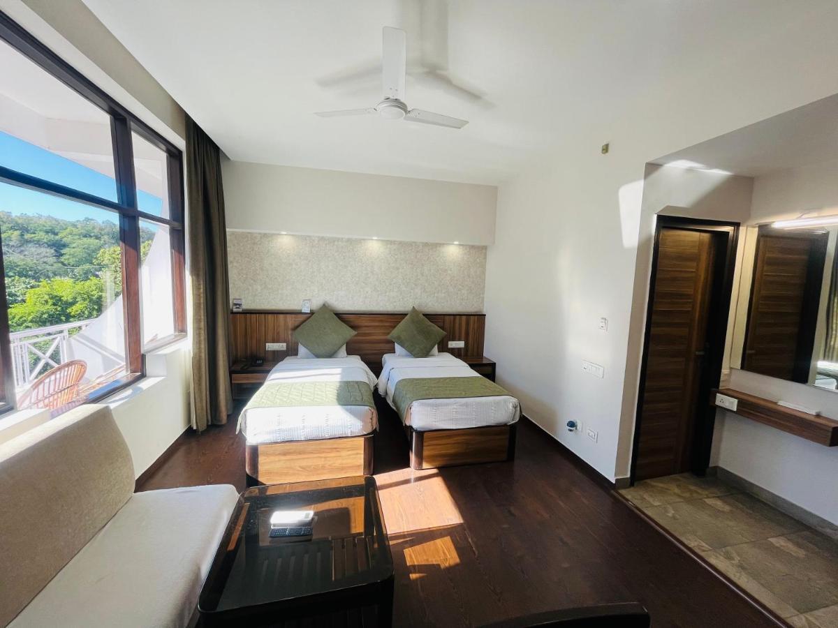 Hotel The Great Ganga Рішикеш Екстер'єр фото