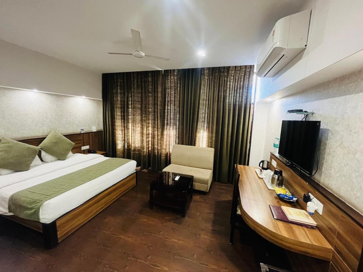 Hotel The Great Ganga Рішикеш Екстер'єр фото